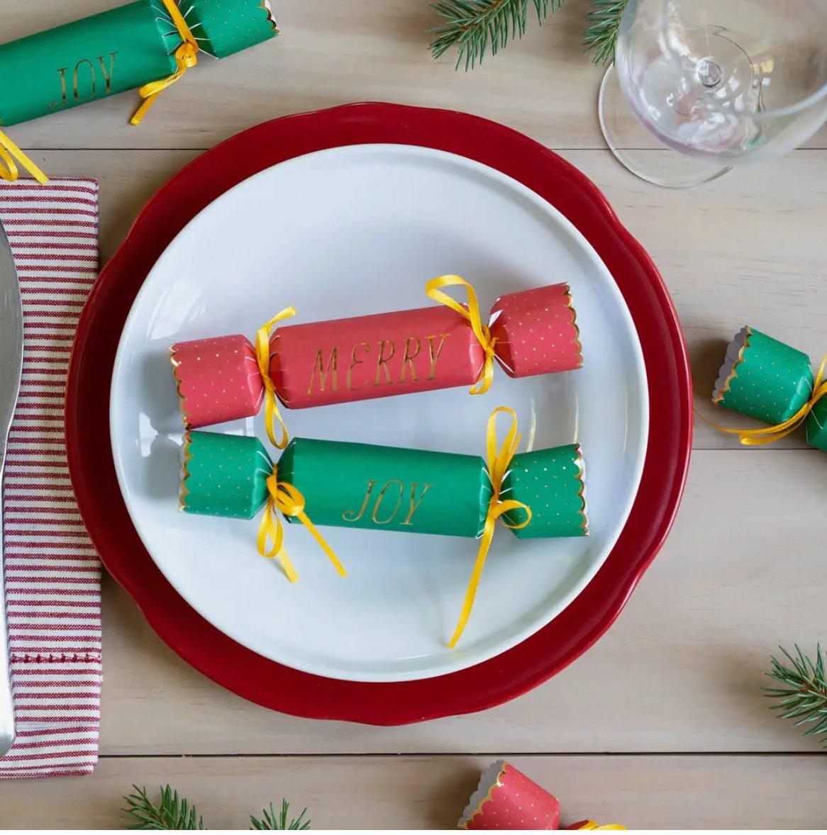 Merry + Joy Holiday Cracker Set - Henry + Olives
