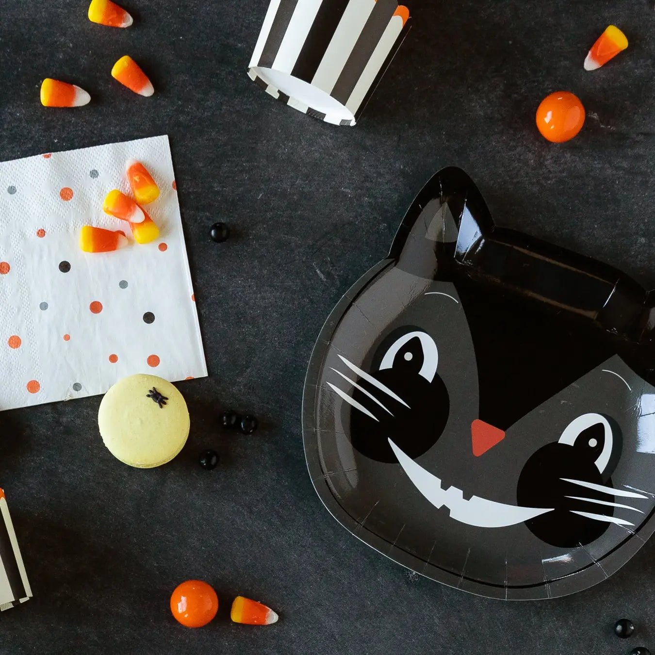 Vintage Halloween 8" Cat Plate - Henry + Olives